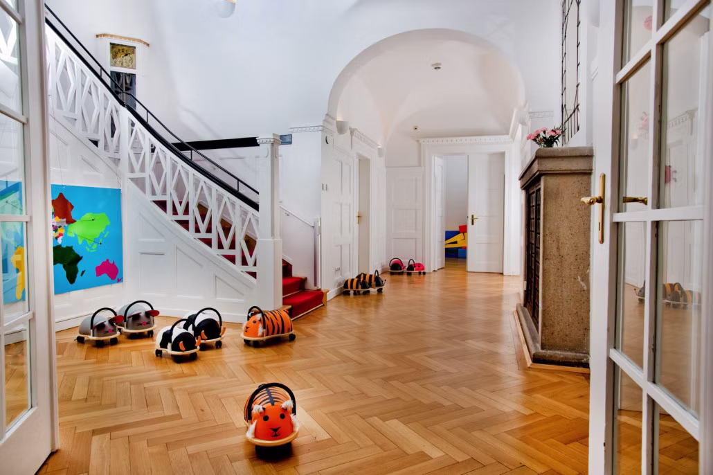 Kindergarten reference image 02